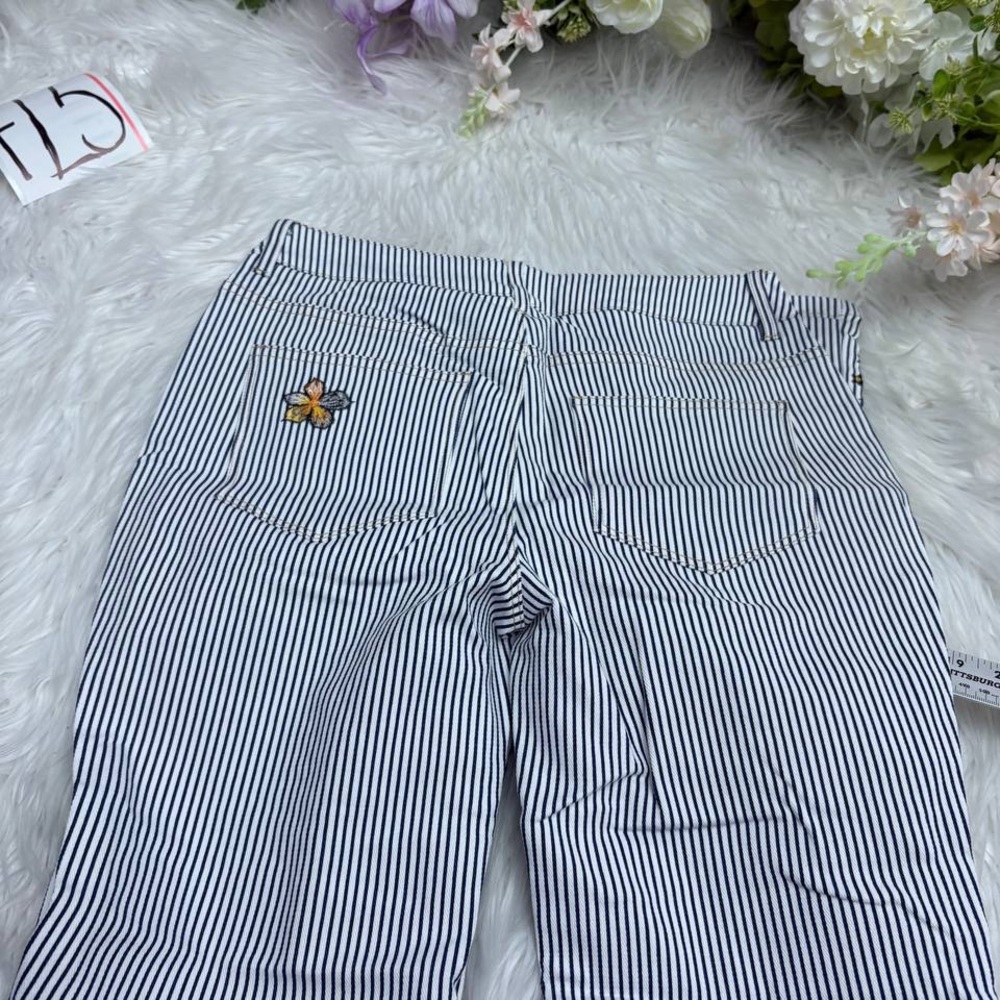 Flamingals embroidered pocket ripped mid rise straight leg jeans size M FL5 72 - Picture 8 of 10